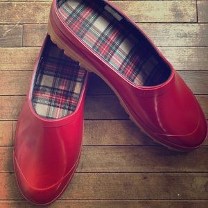 Lands’ End Garden Shoes, Size 9